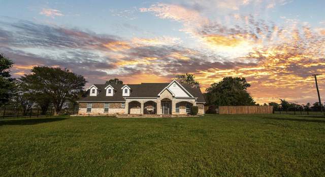 Photo of 2 Tyler Ln, Hooks, TX 75561
