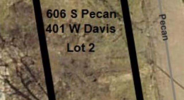 Photo of 606 S Pecan St, Clarksville, TX 75426
