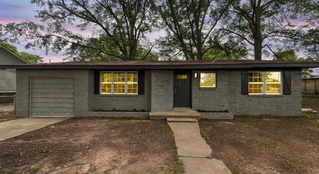 Photo of 202 Main St, Hooks, TX 75561