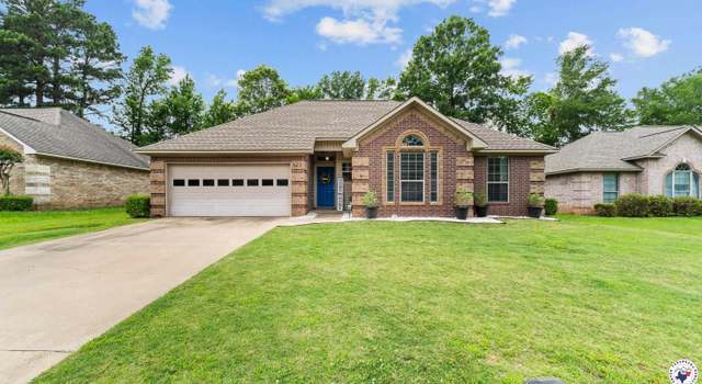 Photo of 513 E Greenfield Dr, Wake Village, TX 75501