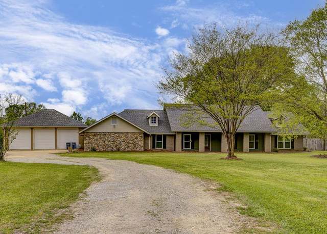 Property at 5285 Williamson Rd, Clinton, MS 39056, 4 beds, 2.5 baths