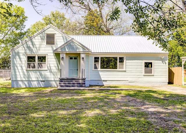 Property at 280 Warrenton Rd, Vicksburg, MS 39180, 3 beds, 2 baths