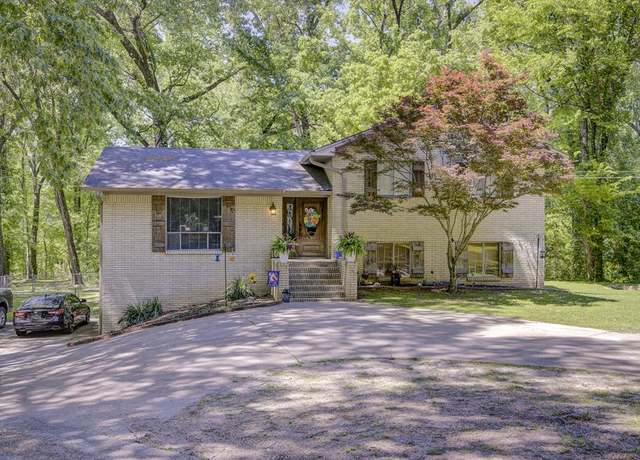 Property at 10 Indian Hills Rd, Vicksburg, MS 39180, 5 beds, 3 baths