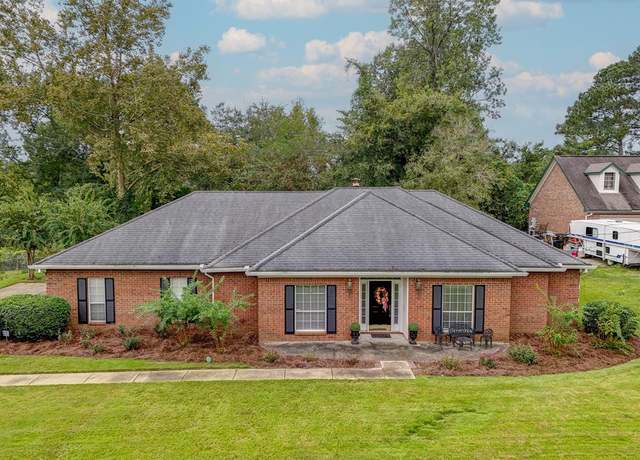 Property at 420 Evans St, Vicksburg, MS 39180, 4 beds, 2 baths