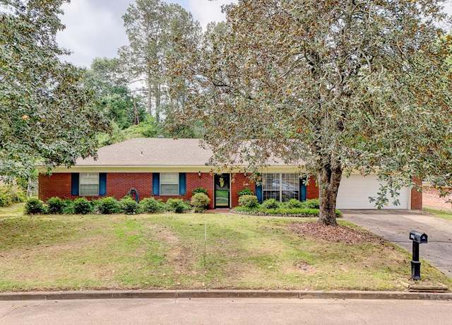 Property at 204 Landsdown Dr, Vicksburg, MS 39180, 3 beds, 2 baths