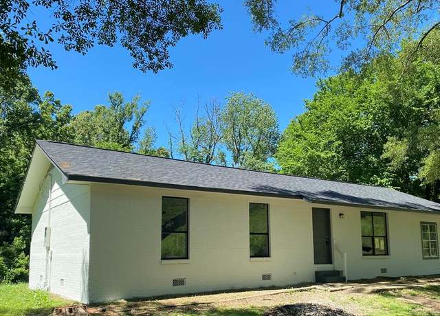 Property at 4534 Halls Ferry Rd, Vicksburg, MS 39180, 4 beds, 2 baths