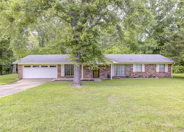 Property at 4405 Nailor Rd, Vicksburg, MS 39180, 4 beds, 2 baths