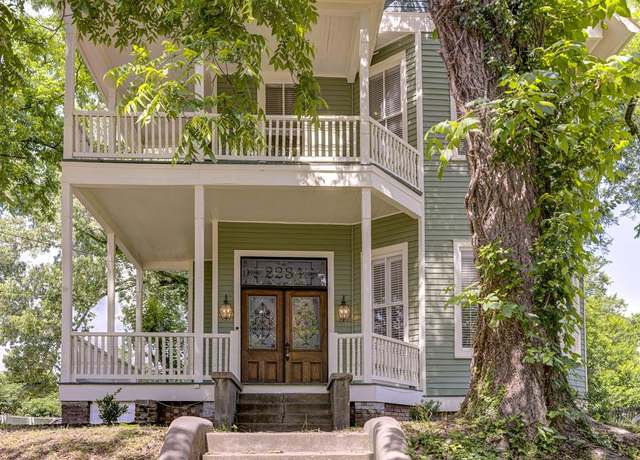Property at 2234 Drummond St, Vicksburg, MS 39180, 3 beds, 2.5 baths