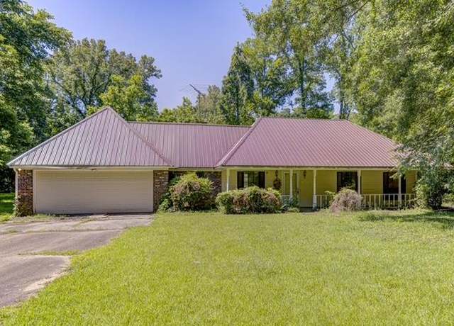 Property at 4311 1/2 S Glenn St, Vicksburg, MS 39180, 3 beds, 2 baths