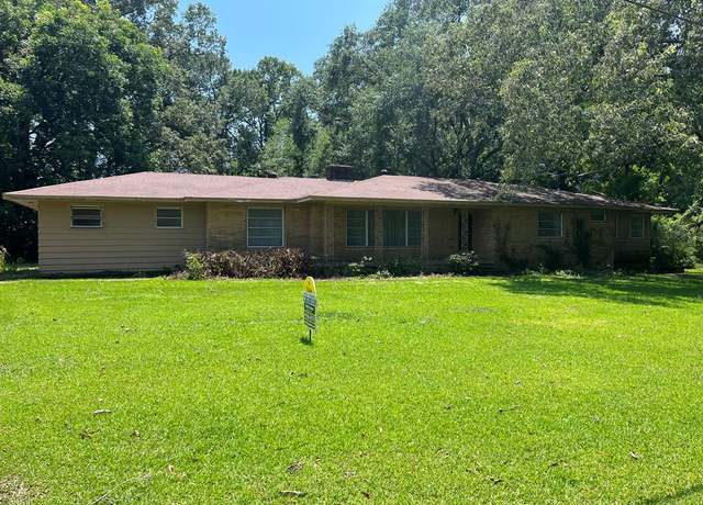 Property at 1005 Glensade, Port Gibson, MS 39150, 3 beds, 2 baths