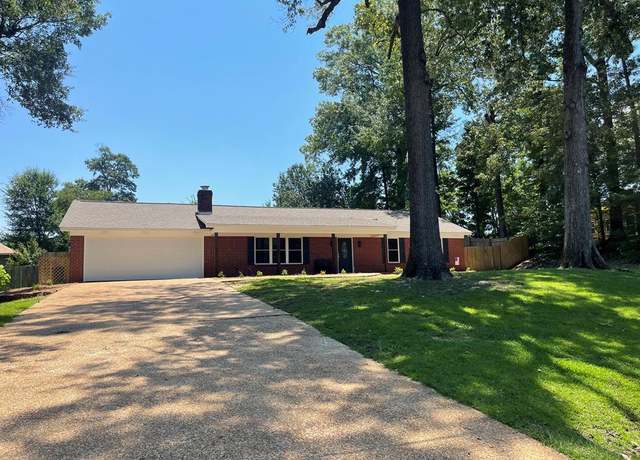 Property at 420 Lake Frst, Vicksburg, MS 39180, 5 beds, 3 baths