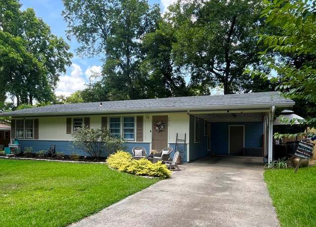 Property at 1819 Eisenhower Dr, Vicksburg, MS 39180, 3 beds, 2 baths