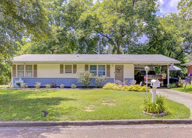 Property at 1819 Eisenhower Dr, Vicksburg, MS 39180, 3 beds, 2 baths