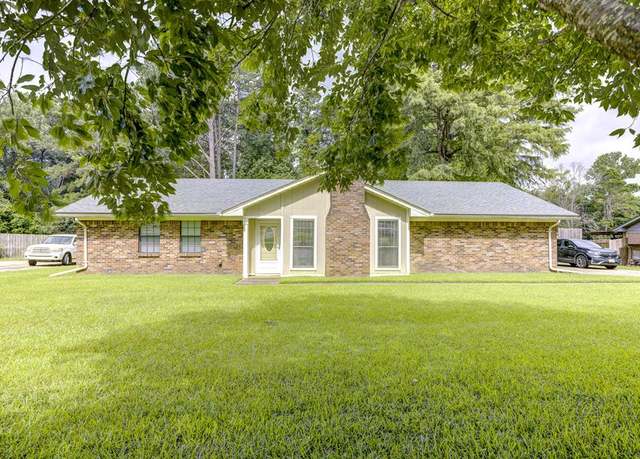 Property at 1115 Riverbend Rd, Vicksburg, MS 39183, 3 beds, 2 baths