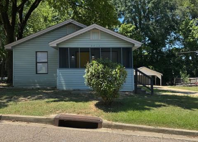 Property at 2610 Ken Karyl Ave, Vicksburg, MS 39180, 2 beds, 1 bath