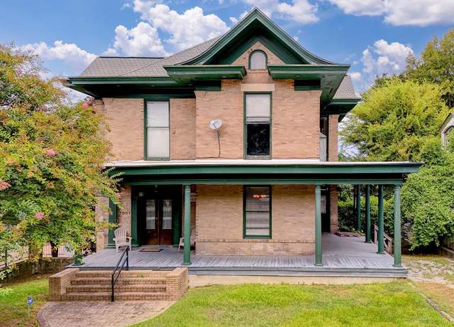 Property at 1001 Jackson St, Vicksburg, MS 39180, 5 beds, 3 baths
