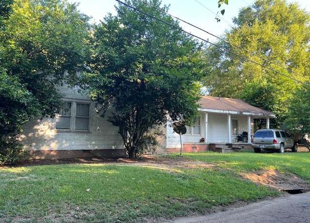 Property at 235 Lovers Ln, Vicksburg, MS 39180, 2 beds, 2 baths