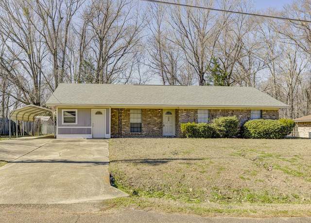 Property at 206 Maple Cir, Vicksburg, MS 39180, 3 beds, 2 baths
