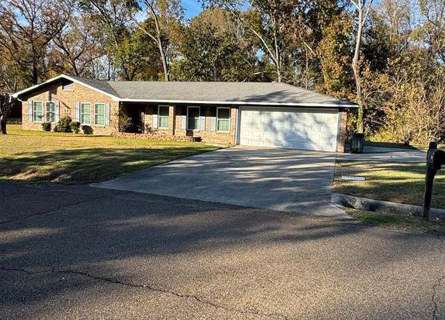 Property at 125 Hilda Dr, Vicksburg, MS 39180, 3 beds, 2 baths
