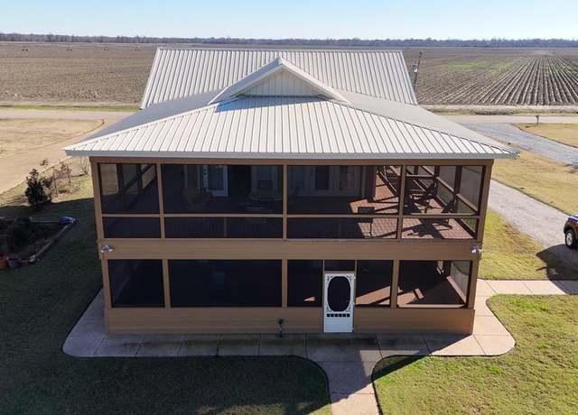 Property at 932 Eagle Lake Shore Rd, Vicksburg, MS 39183, 4 beds, 2 baths