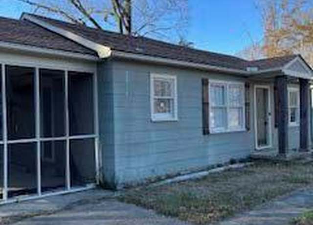 Property at 144 Roseland Dr, Vicksburg, MS 39180, 3 beds, 2 baths