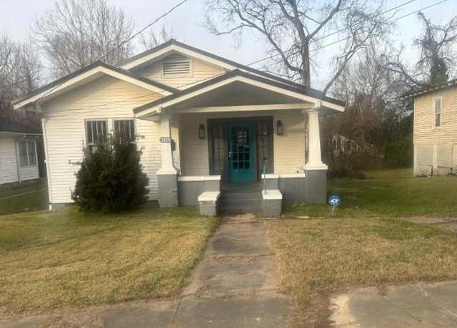 Property at 1225 Prospect St, Vicksburg, MS 39180, 3 beds, 2 baths