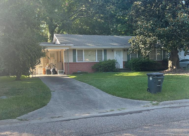 Property at 123 Lightcap Blvd, Vicksburg, MS 39180, 3 beds, 2 baths