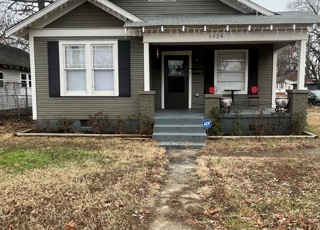 Property at 1424 W 16th St, North Little Rock, AR 72114, 3 beds, 2 baths