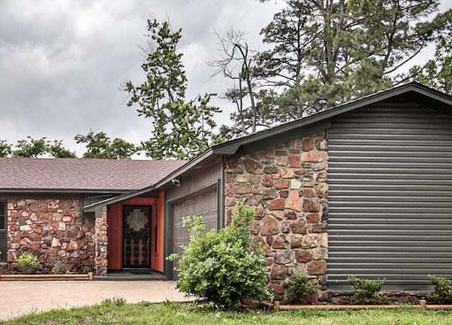 Property at 1016 Roselawn Cir, West Memphis, AR 72301, 3 beds, 2 baths