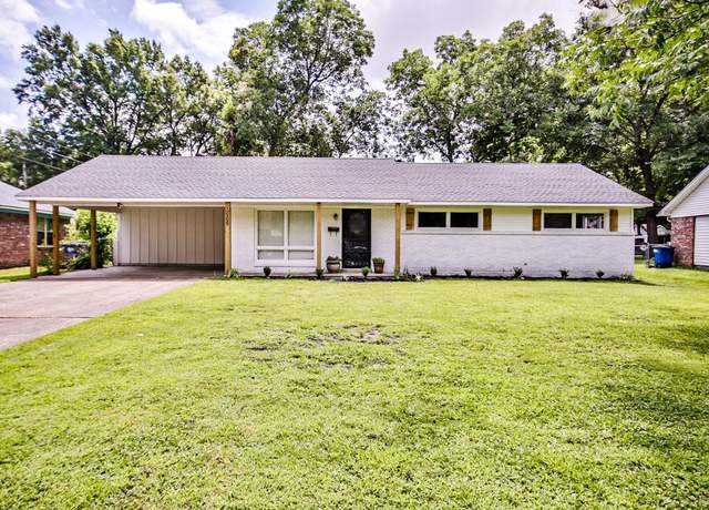Property at 1009 Cherry Ln, West Memphis, AR 72301, 3 beds, 2 baths