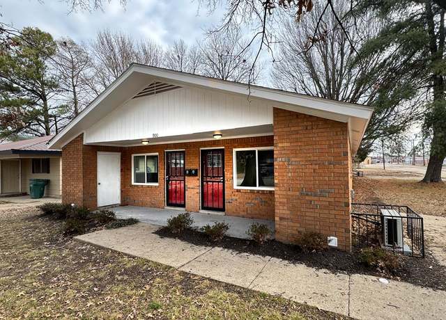 Property at 900 Mcdaniel St, Blytheville, AR 72315, 4 beds, 4 baths