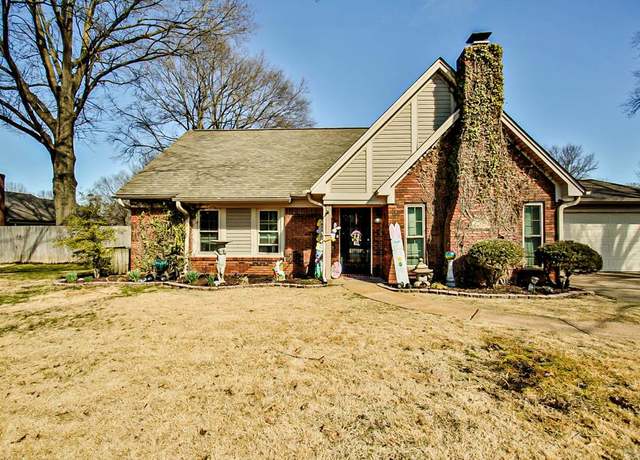 Property at 1013 Oakdale Ave, West Memphis, AR 72301, 4 beds, 2 baths