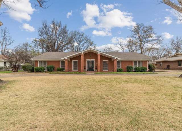 Property at 511 Roosevelt Ave, West Memphis, AR 72301, 3 beds, 2.5 baths
