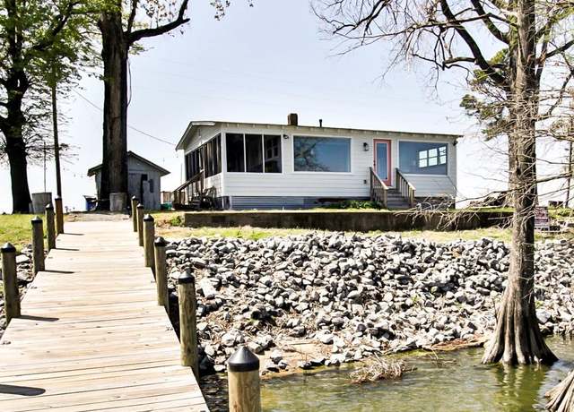 Property at 10613 Horseshoe Cir, Hughes, AR 72348, 2 beds, 3 baths
