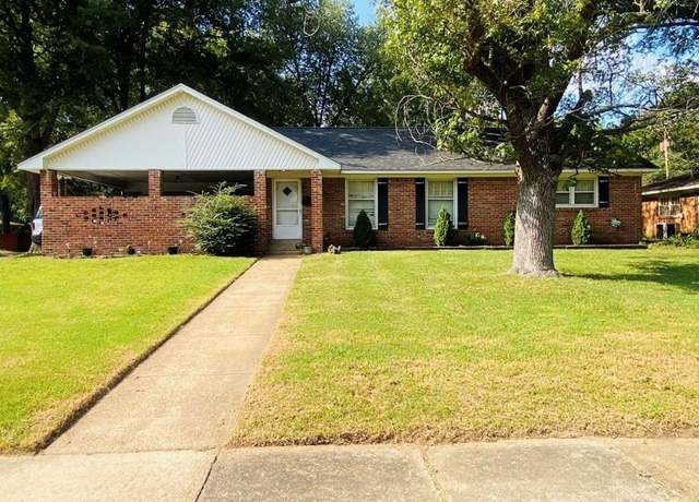 Property at 623 S Roselawn Dr, West Memphis, AR 72301, 4 beds, 3 baths