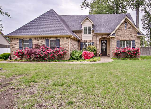 Property at 502 Rustling Oaks Cv, Marion, AR 72364, 4 beds, 3 baths
