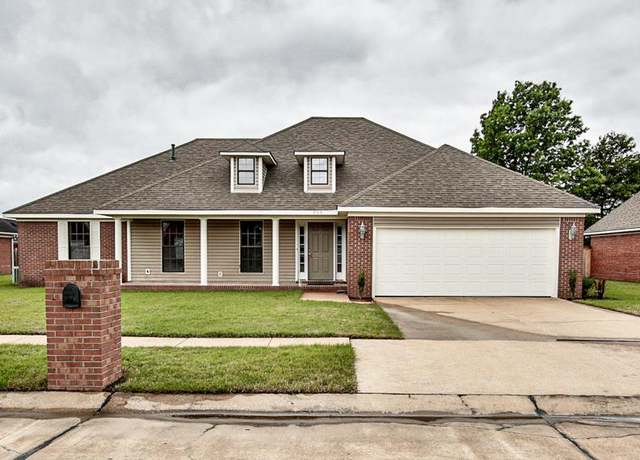 Property at 408 Brentwood Dr, West Memphis, AR 72301, 3 beds, 2 baths