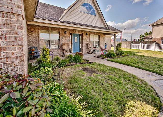 Property at 1216 N Colonial Dr, West Memphis, AR 72301, 4 beds, 2.5 baths