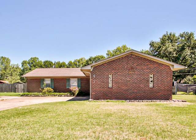 Property at 907 Pryor Dr, West Memphis, AR 72301, 3 beds, 2 baths