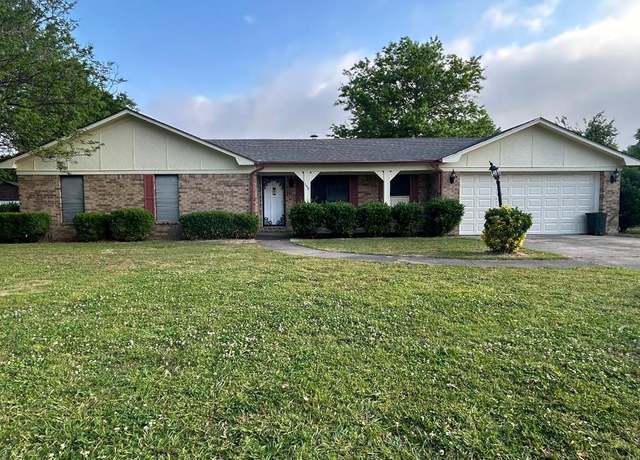 Property at 108 W Greenbriar Dr, Osceola, AR 72370, 3 beds, 1.5 baths