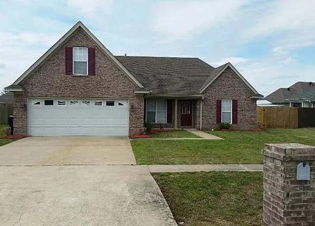 Property at 814 Belle Rive Dr, Marion, AR 72364, 4 beds, 2.5 baths