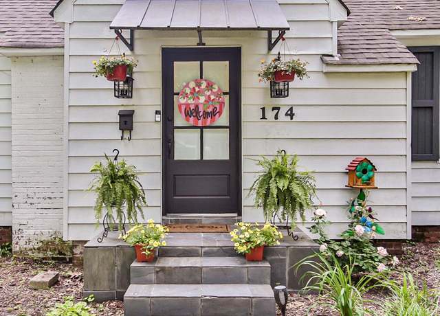 Property at 174 Lynwood St, Marion, AR 72364, 3 beds, 2 baths