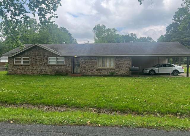 Property at 309 Dover Rd, West Memphis, AR 72301, 3 beds, 2 baths