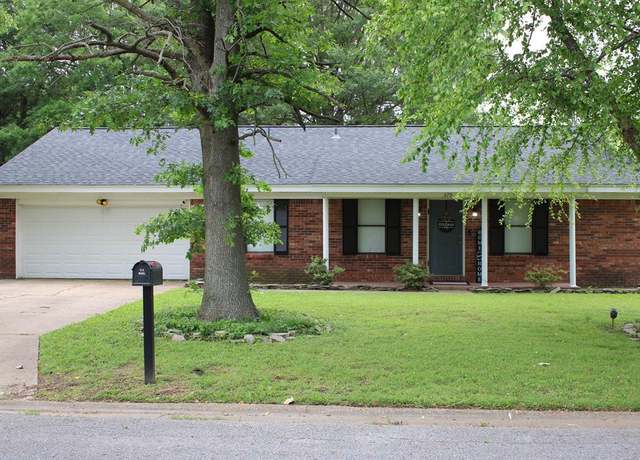 Property at 379 Park Dr, Marion, AR 72364, 3 beds, 2 baths