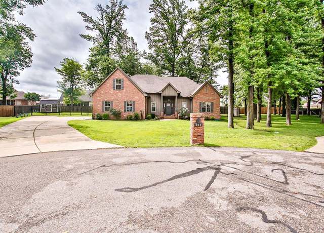 Property at 511 Rustling Oaks Cv, Marion, AR 72364, 4 beds, 3 baths