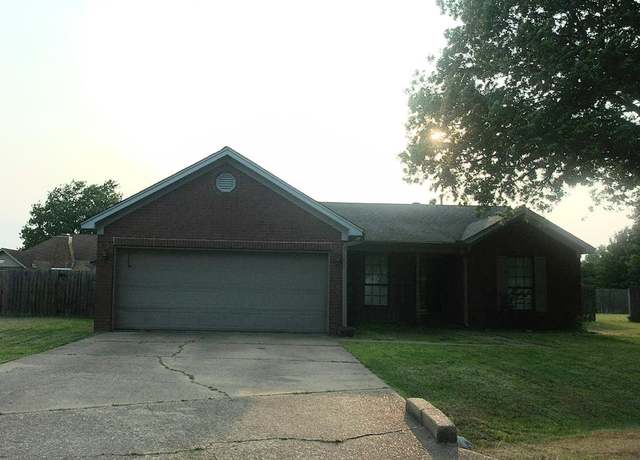 Property at 103 Stonehenge Cv, Marion, AR 72364, 3 beds, 2 baths