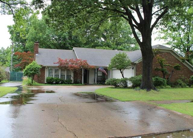 Property at 106 Windsor Dr, West Memphis, AR 72301, 3 beds, 2 baths