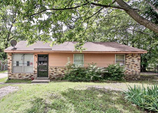 Property at 516 N 28th St, West Memphis, AR 72301, 3 beds, 1 bath