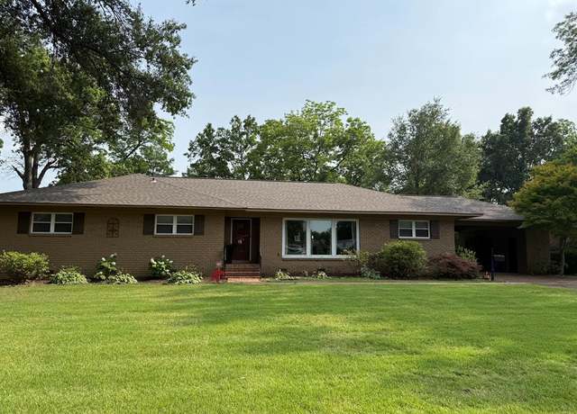 Property at 504 W Cooper St, West Memphis, AR 72301, 4 beds, 2.5 baths