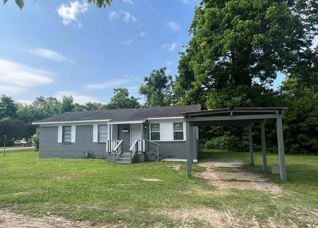 Property at 301 Vera St, Earle, AR 72331, 3 beds, 1 bath